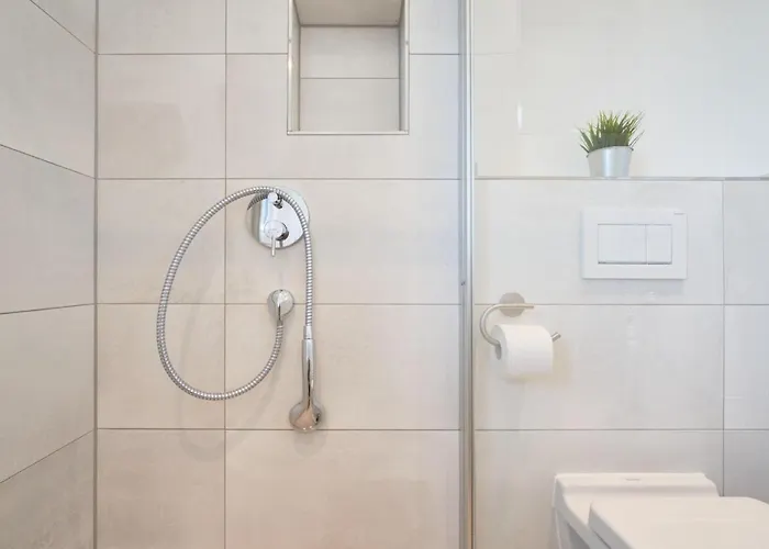 Bude 37 Bude 37 8 Sam